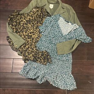 Gap H&M
4 for $25

Sorry no bundling, will cancel.